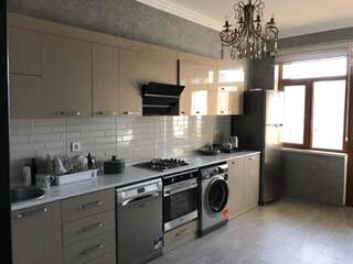 Апартаменты Metro 28 may 2 bedrooms sofa Баку Апартаменты-15
